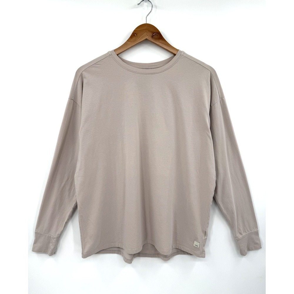 Vuori Long Sleeve Tee in Light Taupe
